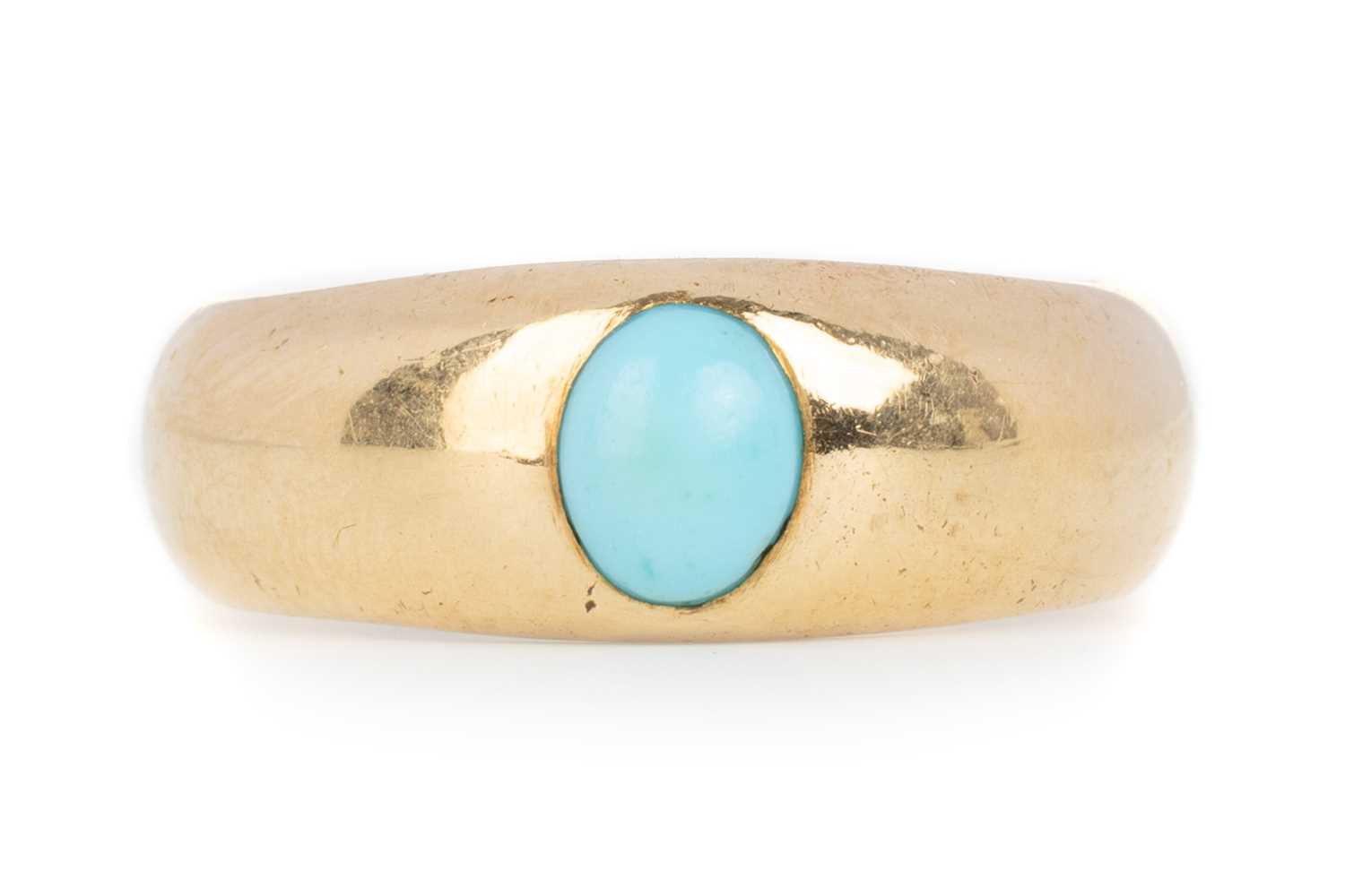 Lot 440 - TURQUOISE RING