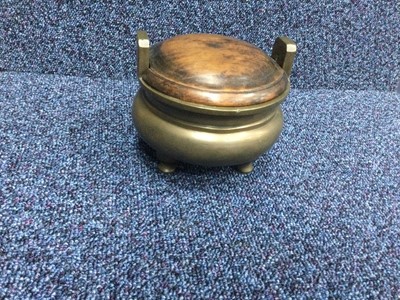 Lot 1184 - BRONZE CHINESE INCENSE BURNER