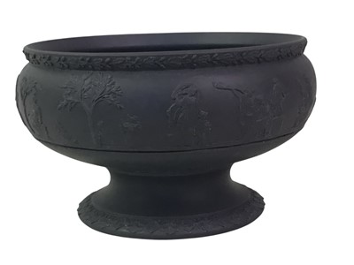 Lot 287 - PAIR OF WEDGWOOD BASALT PLATES