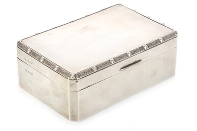 Lot 838 - GEORGE V SILVER CIGARETTE CASKET