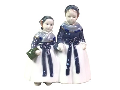 Lot 312 - LLADRO FIGURE OF A LADY WITH DOG AND PARASOL