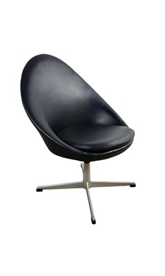 Lot 465 - MID CENTURY SWIVEL CHAIR