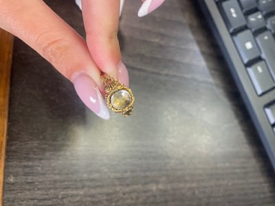Lot 457 - GEORGIAN ROCK CRYSTAL RING