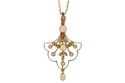Lot 463 - EDWARDIAN OPAL AND SEED PEARL HOLBEIN