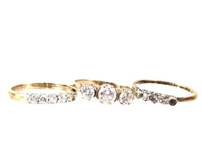 Lot 484 - THREE GEM SET GOLD RINGS