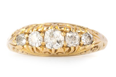 Lot 478 - DIAMOND FIVE STONE RING
