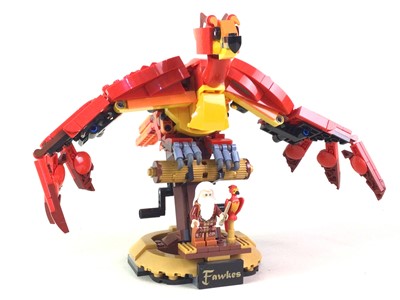 Lot 355 - LEGO HARRY POTTER 76394 ‘FAWKES, DUMBLEDORE’S PHOENIX'