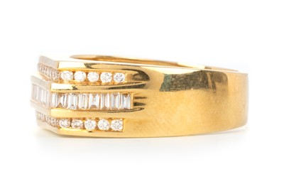 Lot 485 - DIAMOND DRESS RING