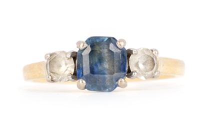 Lot 489 - SAPPHIRE THREE STONE RING