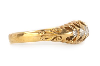 Lot 503 - DIAMOND FIVE STONE RING