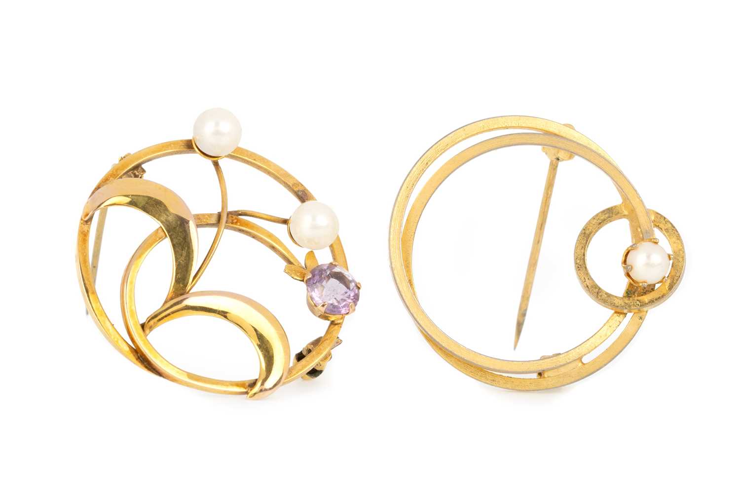 Lot 507 - TWO PEARL CIRCULAR BROOCHES