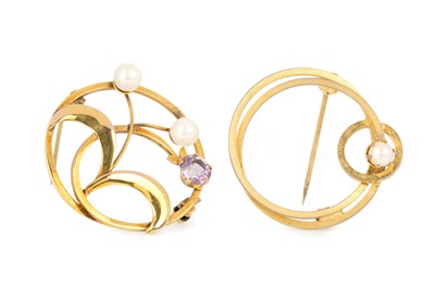 Lot 507 - TWO PEARL CIRCULAR BROOCHES