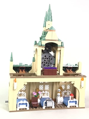Lot 358 - LEGO HARRY POTTER 76398 'HOGWARTS HOSPITAL WING'