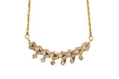 Lot 513 - VINTAGE DIAMOND NECKLET