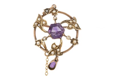 Lot 523 - EDWARDIAN HOLBEIN