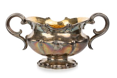 Lot 861 - WILLIAM IV SILVER SUGAR BOWL