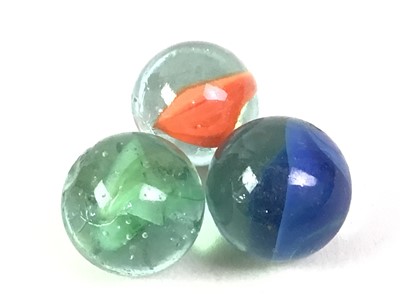 Lot 496 - COLLECTION OF VINTAGE MARBLES