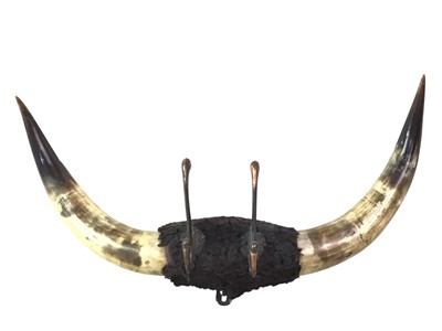 Lot 499 - COW HORN COAT RACK
