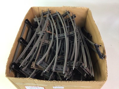 Lot 501 - HORNBY O GAUGE TINPLATE CLOCKWORK MODEL TRAIN SET