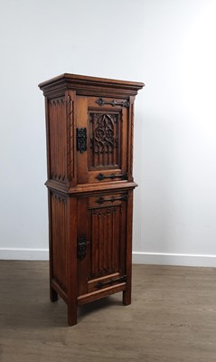 Lot 1363 - ARTS & CRAFTS STYLE OAK CUPBOARD