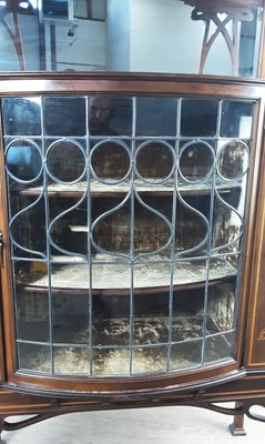 Lot 1365 - ARTS & CRAFTS MAHOGANY DISPLAY CABINET