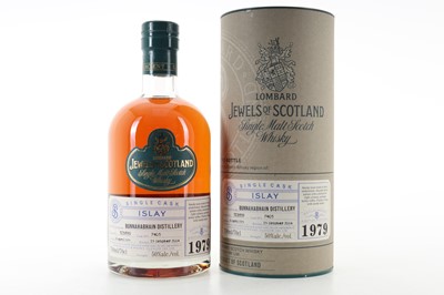 Lot 104 - **BUNNAHABHAIN 1979 25 YEAR OLD LOMBARD JEWELS OF SCOTLAND