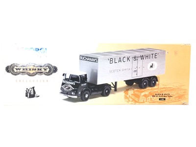 Lot 672 - COLLECTION OF DIECAST MODEL VEHICLES