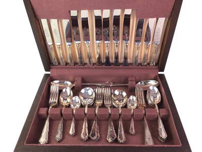 Lot 660 - MAHOGANY CANTEEN