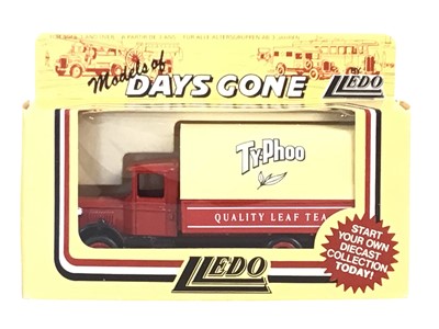 Lot 676 - COLLECTION OF DIE-CAST MODEL VEHICLES