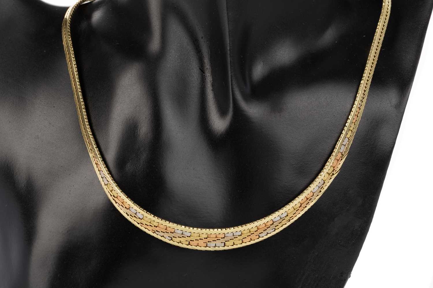 Lot 510 - NECKLET