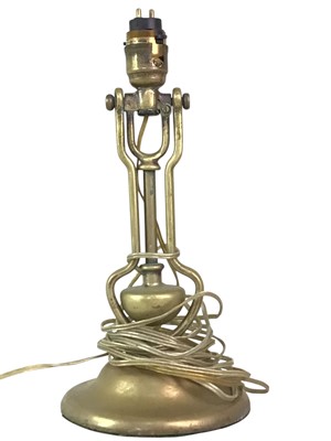 Lot 697 - VICTORIAN SHIP'S BRASS TABLE LAMP