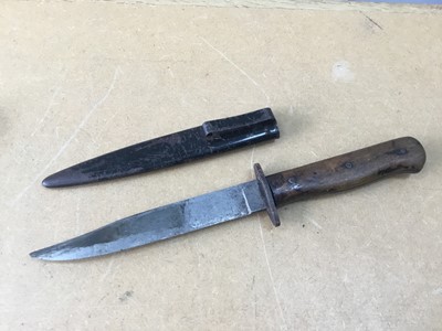 Lot 738 - WWII BAYONET