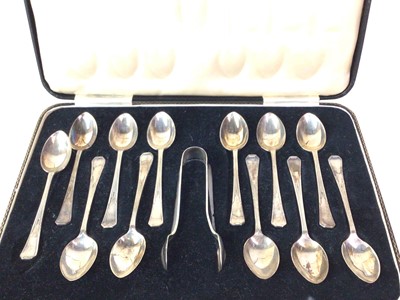 Lot 796 - SET OF TWELVE GEORGE V SILVER TEASPOONS