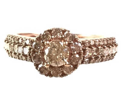 Lot 813 - DIAMOND DRESS RING