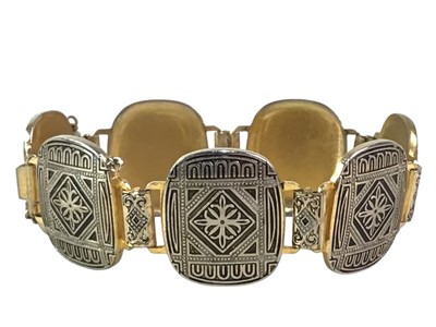 Lot 837 - GROUP OF COSTUME JEWELLERY