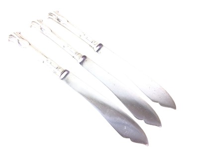 Lot 485 - GROUP OF SILVER PLATED ITEMS