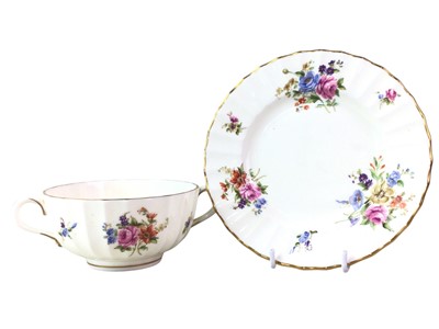 Lot 13 - ROYAL WORCESTER DINNER SERVICE