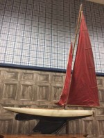 Lot 1257 - EARLY 20TH CENTURY POND YACHT with simulated...