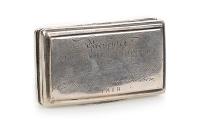 Lot 881 - SILVER SNUFF BOX