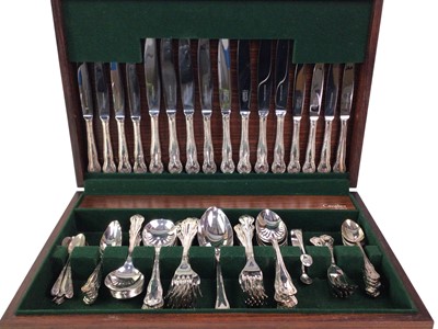 Lot 289 - CANTEEN OF PLATED CUTLERY