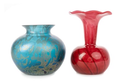 Lot 419 - ROYAL BRIERLEY STUDIO GLASS VASE