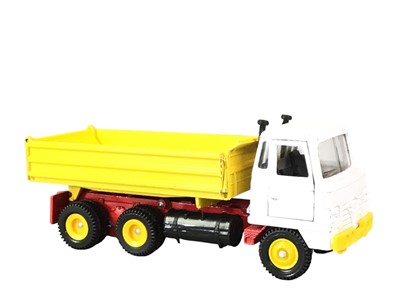 Lot 57 - COLLECTION OF DIECAST MODEL VEHICLES