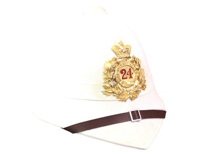 Lot 72 - REPRODUCTION MILITARY PITH HELMET