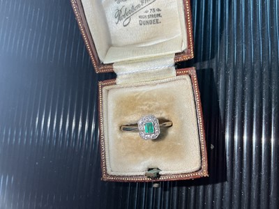 Lot 81 - EMERALD AND DIAMOND RING