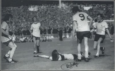 Lot 1799 - CHARLIE GEORGE, ARSENAL F,C,, F.A. CUP WINNING CELEBRATION