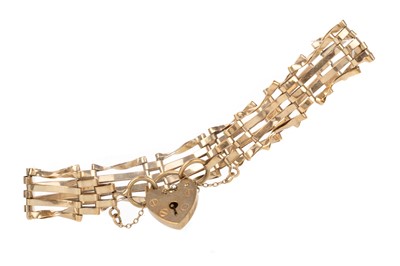 Lot 541 - GATE BRACELET