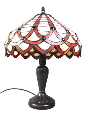 Lot 199 - MODERN TIFFANY STYLE TABLE LAMP