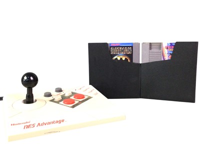 Lot 268 - NINTENDO, VINTAGE NES CONSOLE