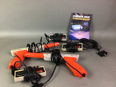 Lot 268 - NINTENDO, VINTAGE NES CONSOLE