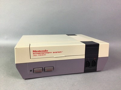 Lot 268 - NINTENDO, VINTAGE NES CONSOLE